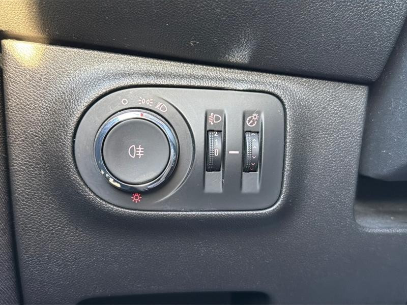 Opel Corsa 1.4 90ch Enjoy Start/Stop 3p  occasion � Saint-L� - photo n�13