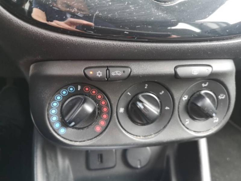 Opel Corsa 1.4 Turbo 100ch Design Edition Start/Stop 5p  occasion  Saint-Maximin - photo n20