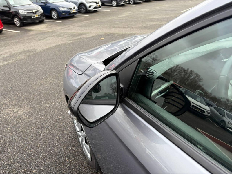 Opel Corsa 1.5 D -100  occasion &agrave; Bessi�res - photo n&deg;13