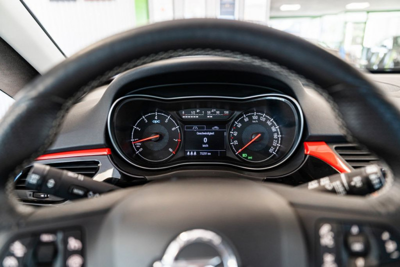Opel Corsa 1.6 Turbo 207 ch OPC  occasion  Beaupuy - photo n7