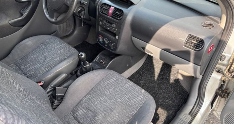 Opel Corsa 1.7 DTI Comfort 3P 1re Main  occasion à SAINT MARTIN D'HERES - photo n°5
