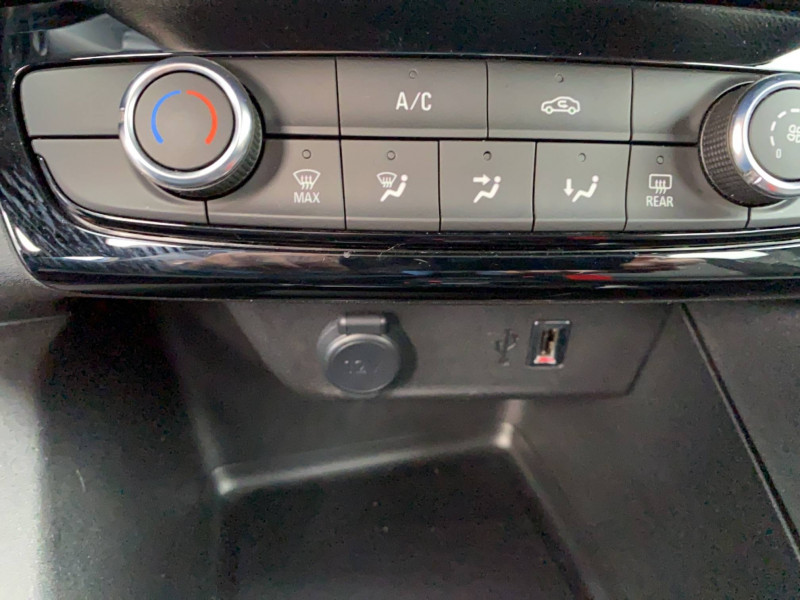 Opel Corsa Corsa 1.2 75 ch BVM5 Elegance Business 5p  occasion � Toulouse - photo n�18