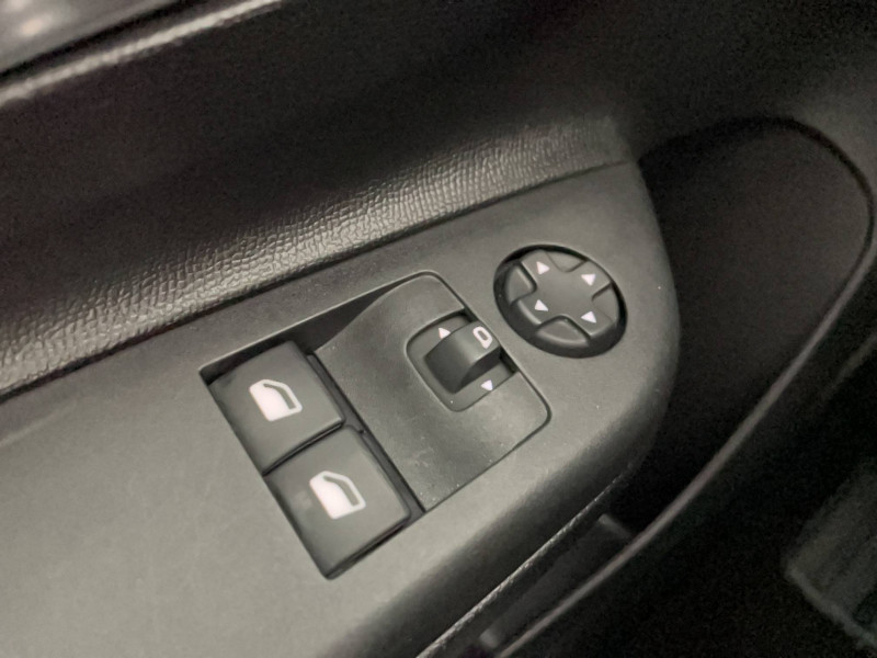 Opel Corsa Corsa 1.2 75 ch BVM5 Elegance Business 5p  occasion  Toulouse - photo n10