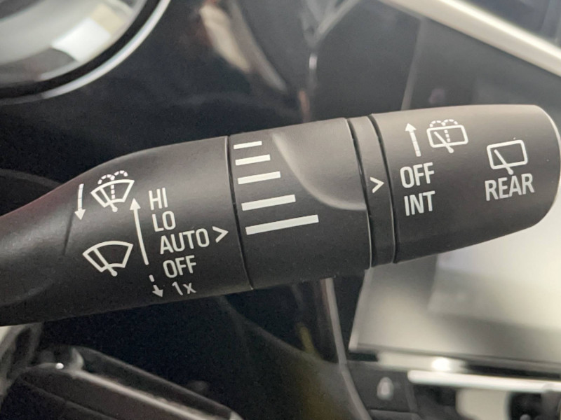 Opel Corsa Corsa 1.2 75 ch BVM5 Elegance Business 5p  occasion � Toulouse - photo n�12