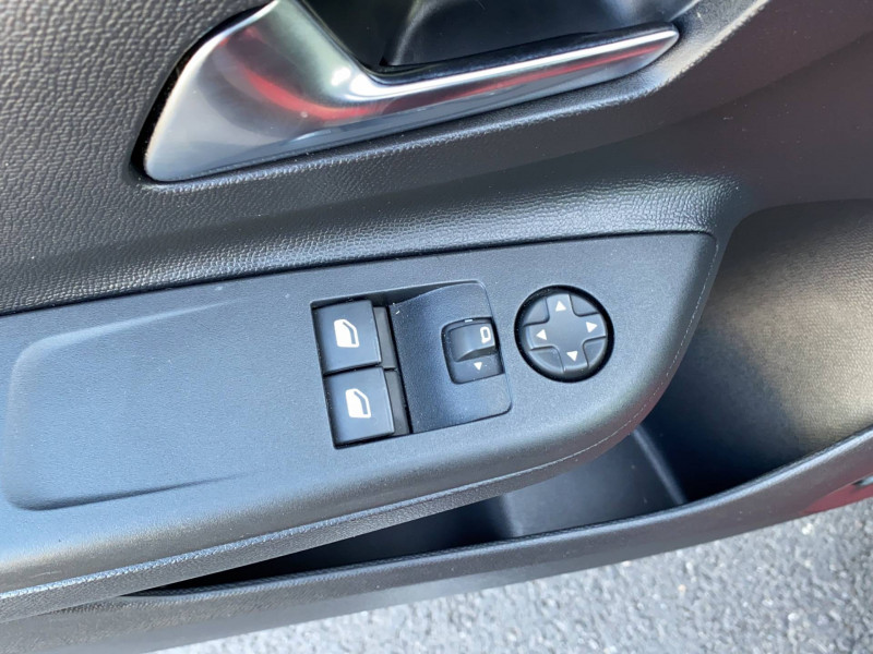 Opel Corsa Corsa 1.2 75 ch BVM5 Elegance Business 5p  occasion � Toulouse - photo n�16