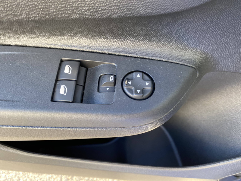 Opel Corsa Corsa 1.2 75 ch BVM5 Elegance Business 5p  occasion � Toulouse - photo n�14