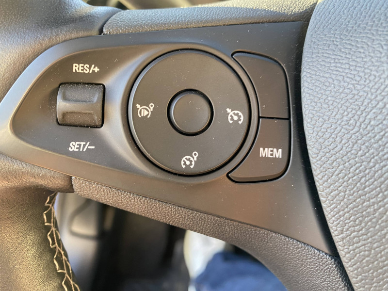 Opel Corsa Corsa 1.2 75 ch BVM5 Elegance Business 5p  occasion � Toulouse - photo n�12