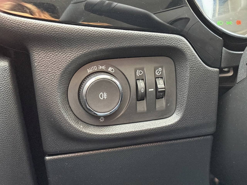 Opel Corsa Corsa 1.2 75 ch BVM5 Elegance Business 5p  occasion � Toulouse - photo n�17