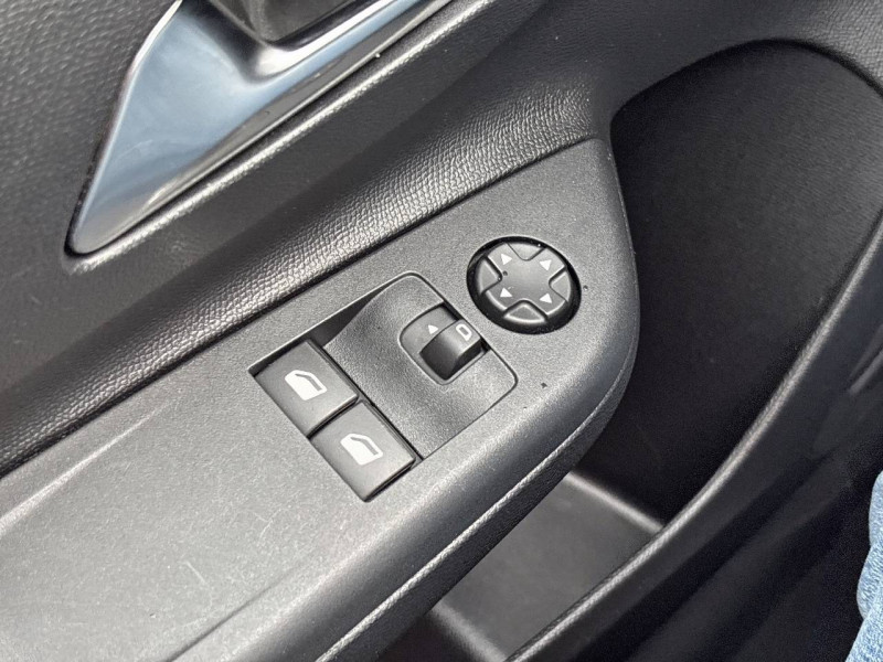 Opel Corsa Corsa 1.2 75 ch BVM5 Elegance Business 5p  occasion &agrave; Toulouse - photo n&deg;17