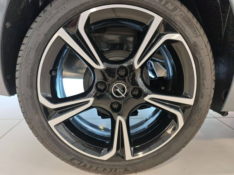 Opel Corsa Corsa 1.2 75 ch BVM5 GS 5p  occasion � Lescure-d'Albigeois - photo n�9