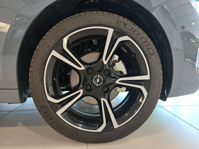 Opel Corsa Corsa 1.2 75 ch BVM5 GS 5p  occasion � Lescure-d'Albigeois - photo n�13