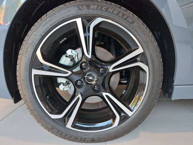 Opel Corsa Corsa 1.2 75 ch BVM5 GS 5p  occasion � Lescure-d'Albigeois - photo n�11