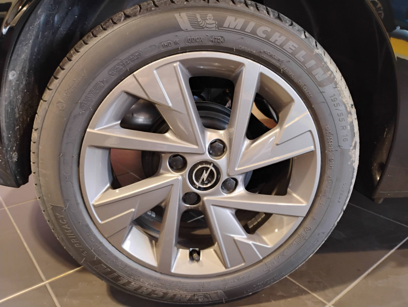 Opel Corsa Corsa 1.2 75 ch BVM5  occasion  BOURGOINS - photo n9