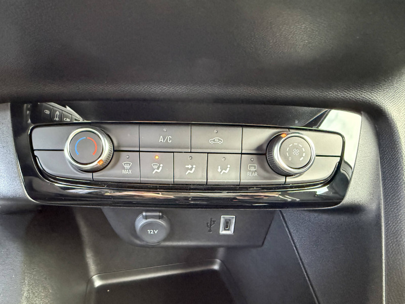 Opel Corsa Corsa 1.2 Turbo 100 ch BVA8 GS 5p  occasion � Saint-Pierre-du-Mont - photo n�16