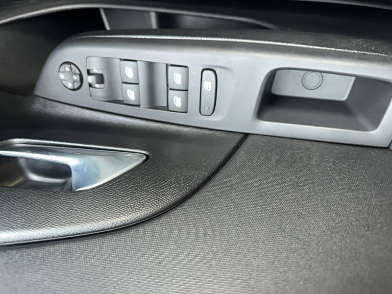 Opel Corsa Corsa 1.2 Turbo 100 ch BVM6 Edition 5p  occasion � Brive-la-Gaillarde - photo n�10