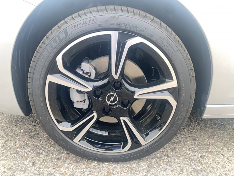 Opel Corsa Corsa 1.2 Turbo 100 ch BVM6 GS 5p  occasion  Libourne - photo n9