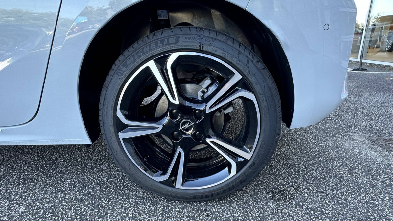 Opel Corsa Corsa 1.2 Turbo Hybrid 110 ch e-DCT6 GS 5p  occasion  Brive-la-Gaillarde - photo n9