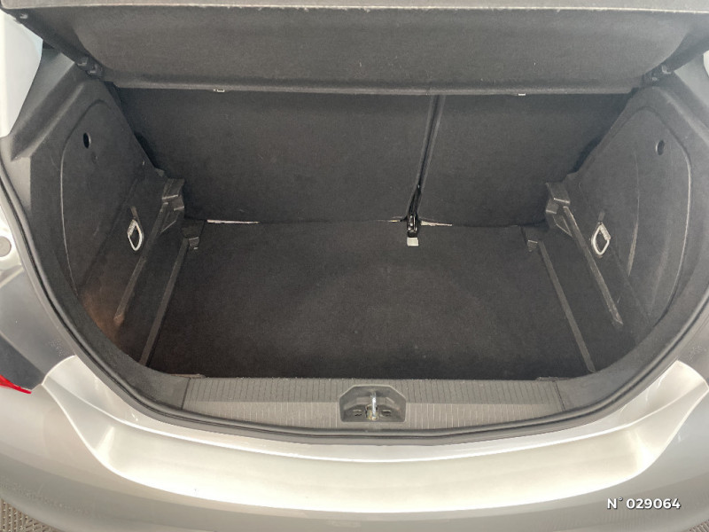 Opel Corsa Corsa 1.4 90 ch Active  occasion � Saint-Quentin - photo n�7