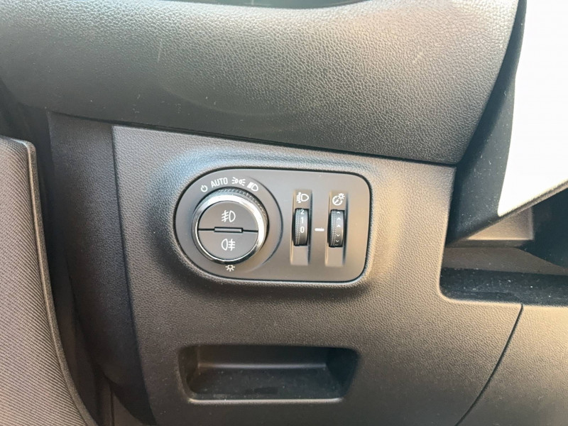 Opel Corsa Corsa 1.4 90 ch Design Edition 5p  occasion  Villenave-d'Ornon - photo n17