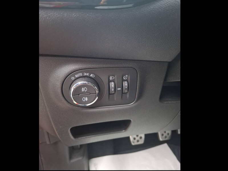 Opel Corsa Corsa 1.4 Turbo 100 ch Design Edition 5p  occasion  Brive-la-Gaillarde - photo n14