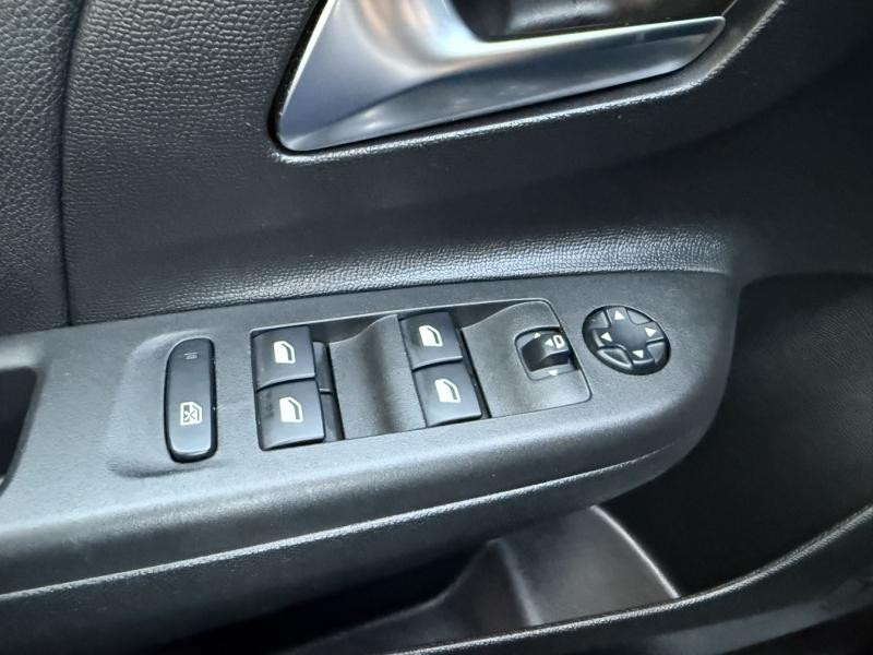 Opel Corsa Corsa-e 136ch Elegance Business  occasion � Vert-Saint-Denis - photo n�20