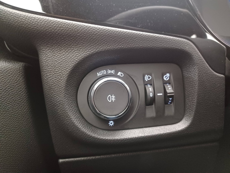 Opel Corsa Corsa Electrique 136 ch & Batterie 50 kWh Colour Edition 5p  occasion  Libourne - photo n14