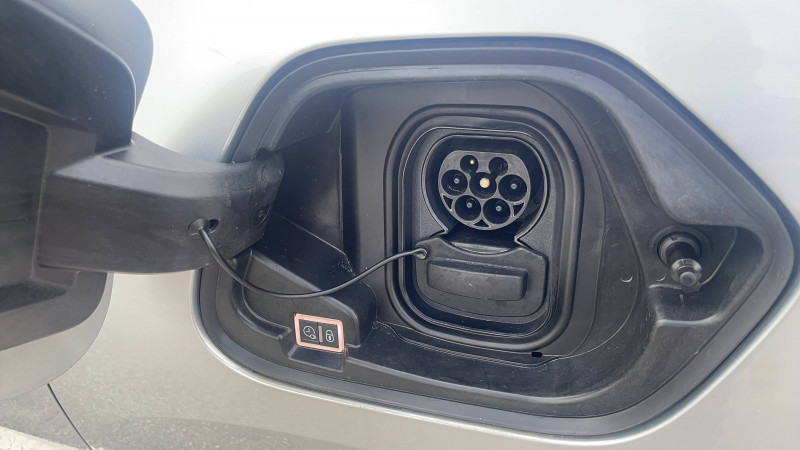 Opel Corsa Corsa Electrique 136 ch & Batterie 50 kWh Edition 5p  occasion � Brive-la-Gaillarde - photo n�14