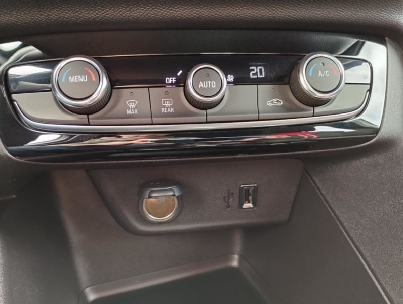 Opel Corsa Corsa Electrique 136 ch Batterie 50 kWh GS Line  occasion � SAINT-GREGOIRE - photo n�11