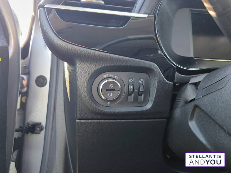Opel Corsa Electrique 136 ch & Batterie 50 kw/h Elegance  occasion  NANTERRE - photo n10