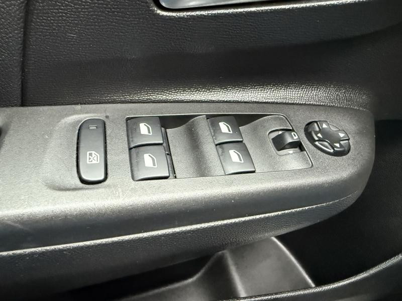 Opel Corsa GS LINE 1.2 Turbo 100ch BVM6 (2021A)  occasion  Vert-Saint-Denis - photo n20