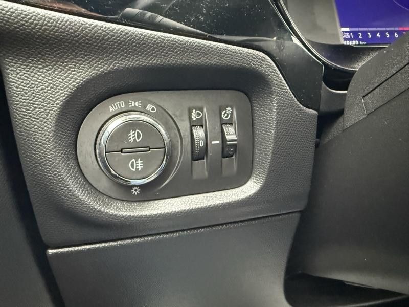 Opel Corsa GS LINE 1.2 Turbo 100ch BVM6 (2021A)  occasion  Vert-Saint-Denis - photo n18