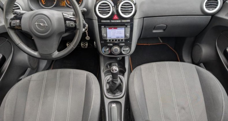 Opel Corsa IV 1.4 TWINPORT COLOR EDITION 3P 120CH TOIT OUVRANT ECRANT M  occasion  CALUIRE - photo n3