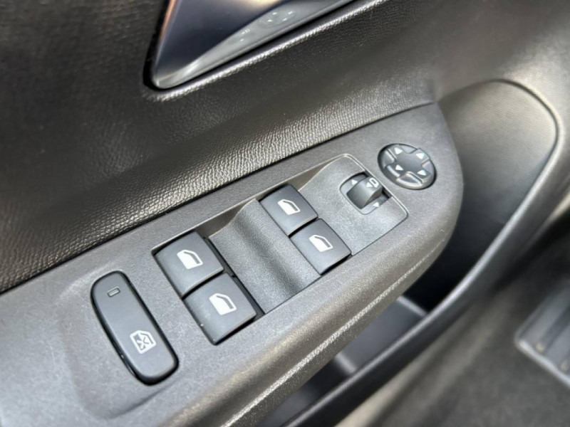 Opel Corsa VI 1.2 Turbo 100ch Elegance 5 portes (fvr. 2021) (co2 125.0  occasion à Quvert - photo n°10