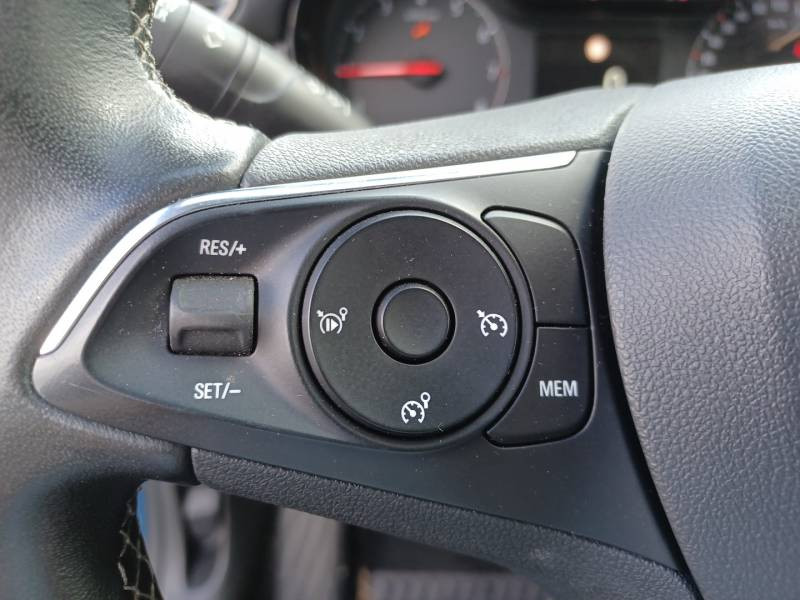 Opel Crossland X 1.2 Turbo 110 ch Design 120 ans 2019 - photo n°17 Opel Crossland X 1.2 Turbo 110 ch Design 120 ans  occasion à Toulenne - photo n°17