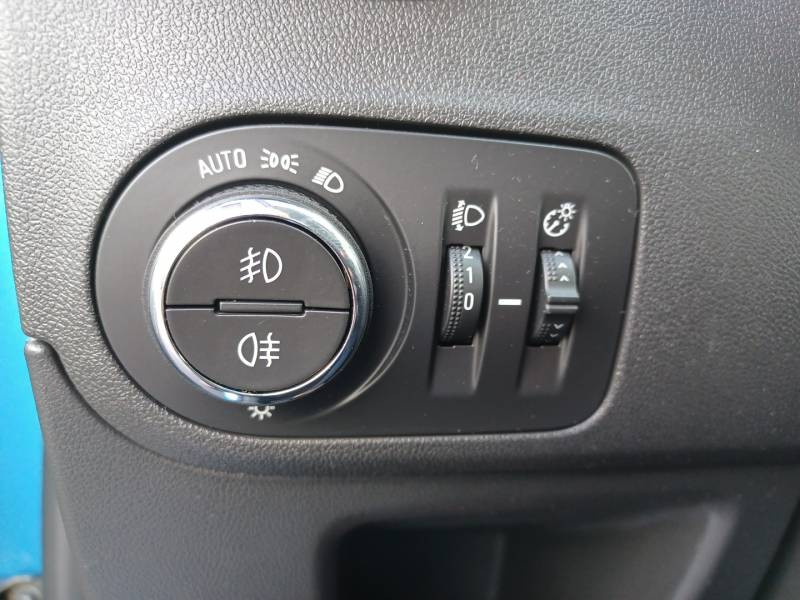 Opel Crossland X 1.2 Turbo 110 ch Design 120 ans 2019 - photo n°15 Opel Crossland X 1.2 Turbo 110 ch Design 120 ans  occasion à Toulenne - photo n°15