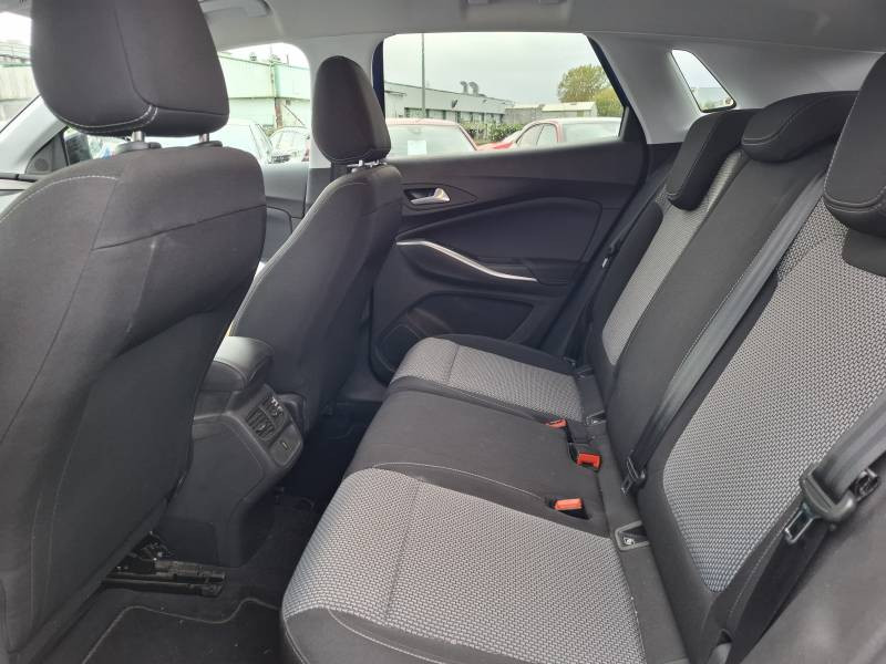 Opel Grandland 1.2 Turbo 130 ch BVA8 GS Line 2022 - photo n°14 Opel Grandland 1.2 Turbo 130 ch BVA8 GS Line  occasion à Dax - photo n°14