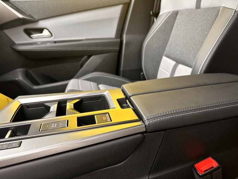 Opel Grandland 1.2 Turbo Hybrid 145ch GS e-DCT6  occasion  Vert-Saint-Denis - photo n17