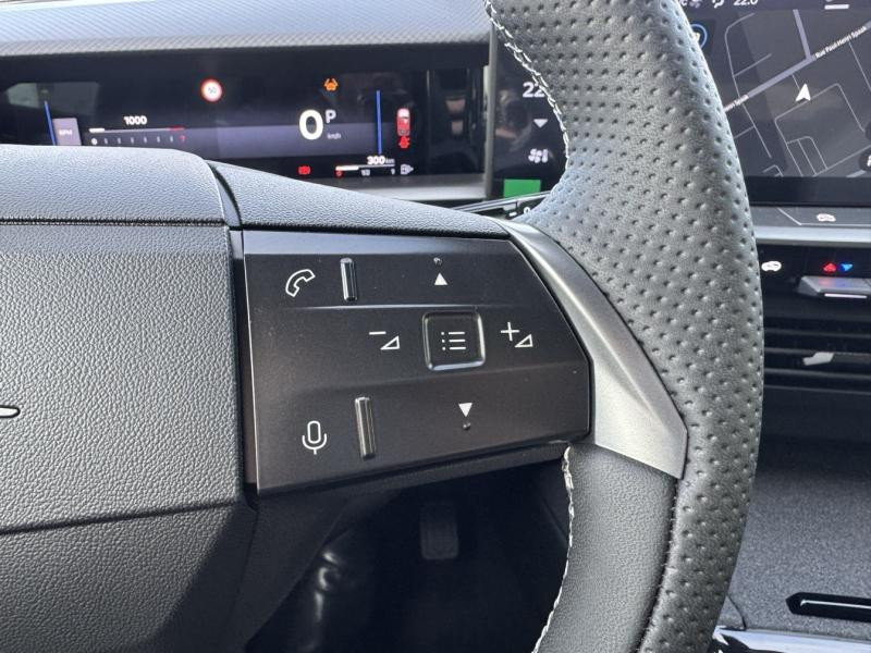 Opel Grandland 1.2 Turbo Hybrid 145ch GS e-DCT6  occasion  Vert-Saint-Denis - photo n13