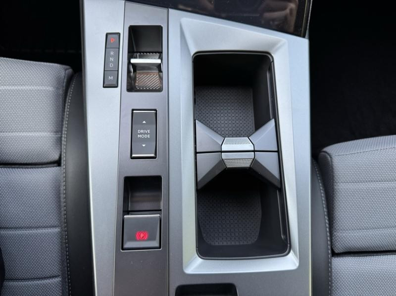 Opel Grandland 1.2 Turbo Hybrid 145ch GS e-DCT6  occasion  Vert-Saint-Denis - photo n18