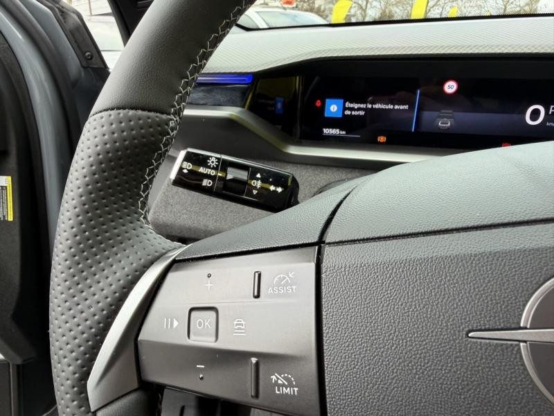 Opel Grandland 1.2 Turbo Hybrid 145ch GS e-DCT6  occasion � Vert-Saint-Denis - photo n�12