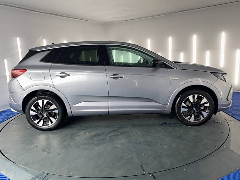 Opel Grandland Grandland Hybrid 225 ch BVA8 Elegance Business 5p 2022 - photo n°5 Opel Grandland Grandland Hybrid 225 ch BVA8 Elegance Business 5p  occasion à Toulouse - photo n°5