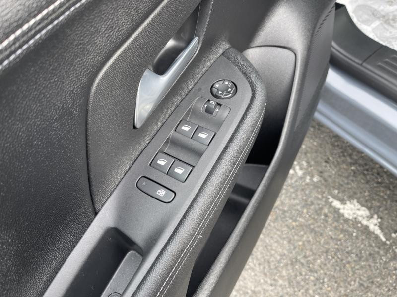 Opel Mokka 1.2 Turbo Hybrid 145ch GS e-DCT6 2025 - photo n°18 Opel Mokka 1.2 Turbo Hybrid 145ch GS e-DCT6  occasion à Corbeil-Essonnes - photo n°18