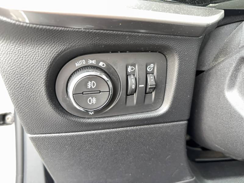 Opel Mokka 1.5 Diesel 110 ch BVM6 Elegance Business 2021 - photo n°19 Opel Mokka 1.5 Diesel 110 ch BVM6 Elegance Business  occasion à Toulenne - photo n°19