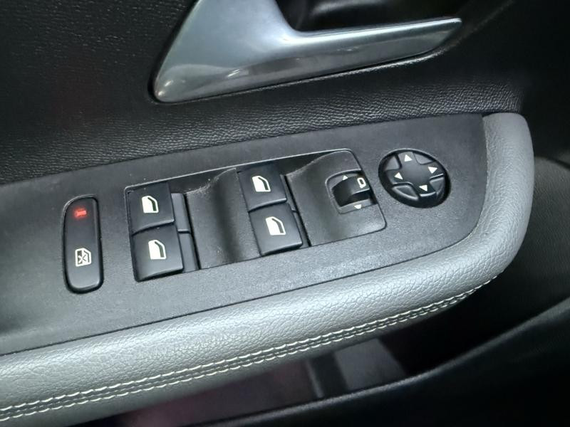 Opel Mokka Mokka-e 136ch Elegance Business  occasion � Vert-Saint-Denis - photo n�20