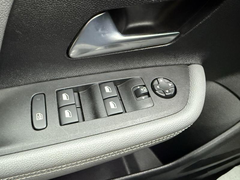 Opel Mokka Mokka-e 136ch Elegance  occasion � Vert-Saint-Denis - photo n�20