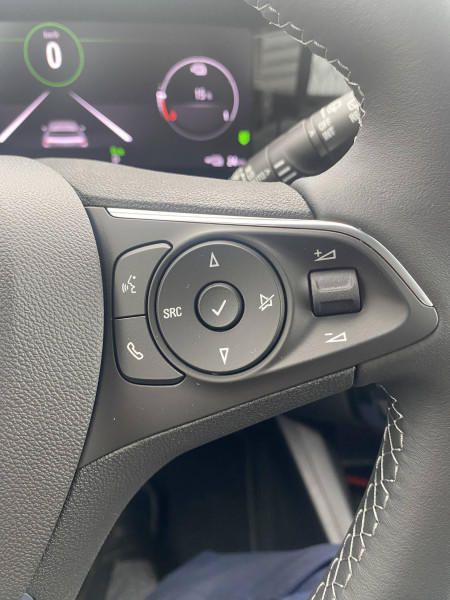 Opel Mokka Mokka Electrique 136 ch & Batterie 50 kWh Elegance 5p 2023 - photo n°20 Opel Mokka Mokka Electrique 136 ch & Batterie 50 kWh Elegance 5p  occasion à Brive-la-Gaillarde - photo n°20