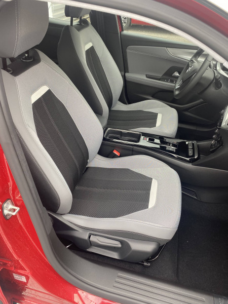 Opel Mokka Mokka Electrique 136 ch & Batterie 50 kWh Elegance 5p 2023 - photo n°11 Opel Mokka Mokka Electrique 136 ch & Batterie 50 kWh Elegance 5p  occasion à Brive-la-Gaillarde - photo n°11