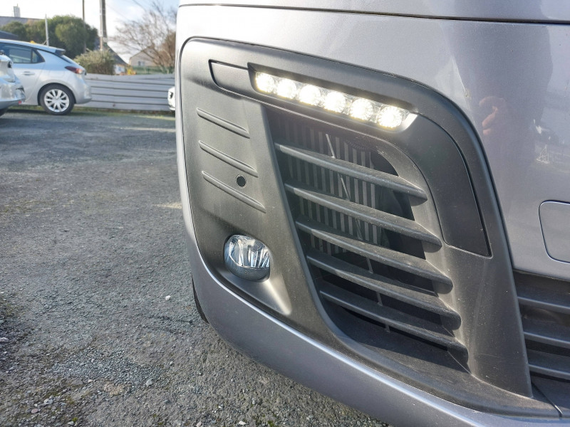 Opel Vivaro FOURGON VIVARO FGN TAILLE M BLUEHDI 145 S&S EAT8  occasion  SAINT-NAZAIRE - photo n2