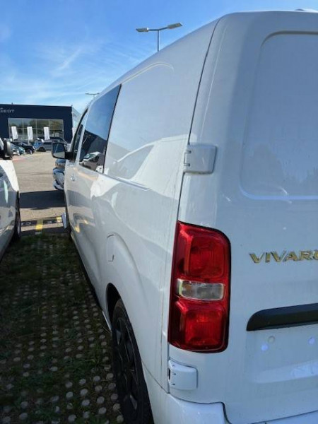 Opel Vivaro VIVARO CA FIXE TAILLE M 2.2 DIESEL 150 S&S EAT8  4p  occasion  Toulouse - photo n18