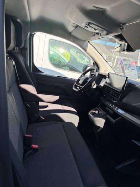 Opel Vivaro VIVARO CA FIXE TAILLE M 2.2 DIESEL 150 S&S EAT8  4p  occasion  Toulouse - photo n4